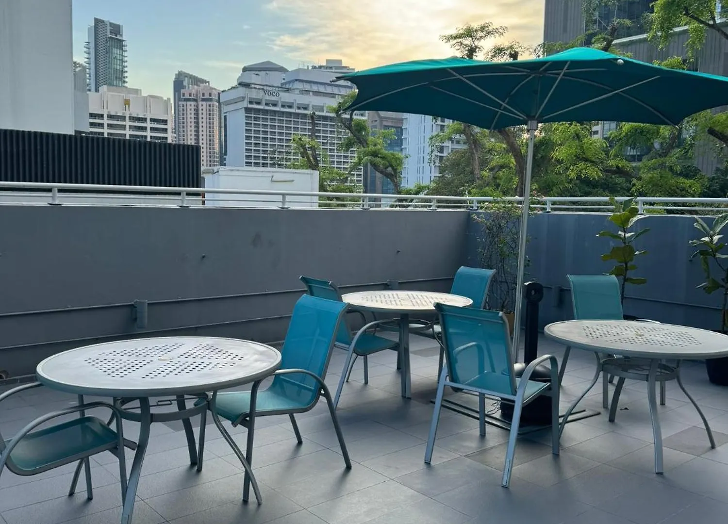 Novotel Living Singapore Orchard 4*,  Singapore